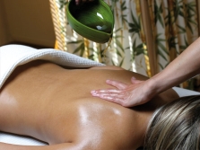  Massage với tinh dầu để giảm cân