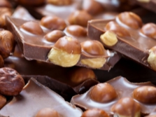  Coklat dengan hazelnuts
