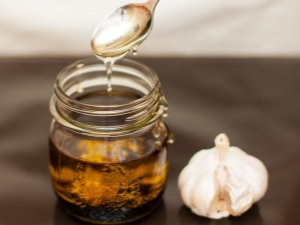  Minuman madu, bawang putih dan epal cuka sari: sifat dan kegunaan