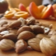  Apricot kernels: benepisyo at pinsala, gamitin