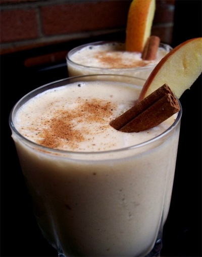  Apple-kefir smoothie med kanel