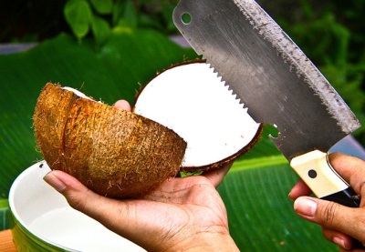  Bagaimana untuk memecahkan kelapa