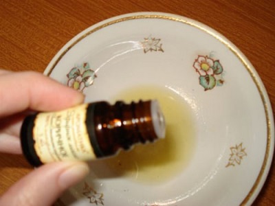  Skořice na masáž hlavy s olivovým olejem