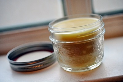  Mandlový olej pro akné