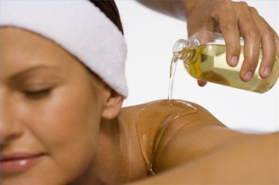  Massage et aromathérapie à l'extrait essentiel d'amande
