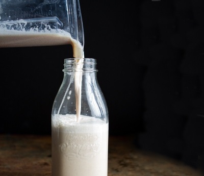  Ang almond milk ay may average na calorie