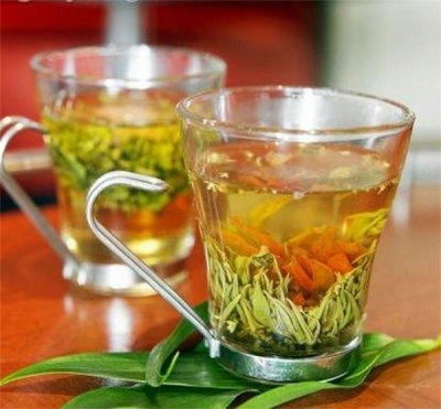  Τσάι Hypericum για απώλεια βάρους